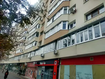Vanzare apartament Sector 2 Bucuresti fatada bloc inalt